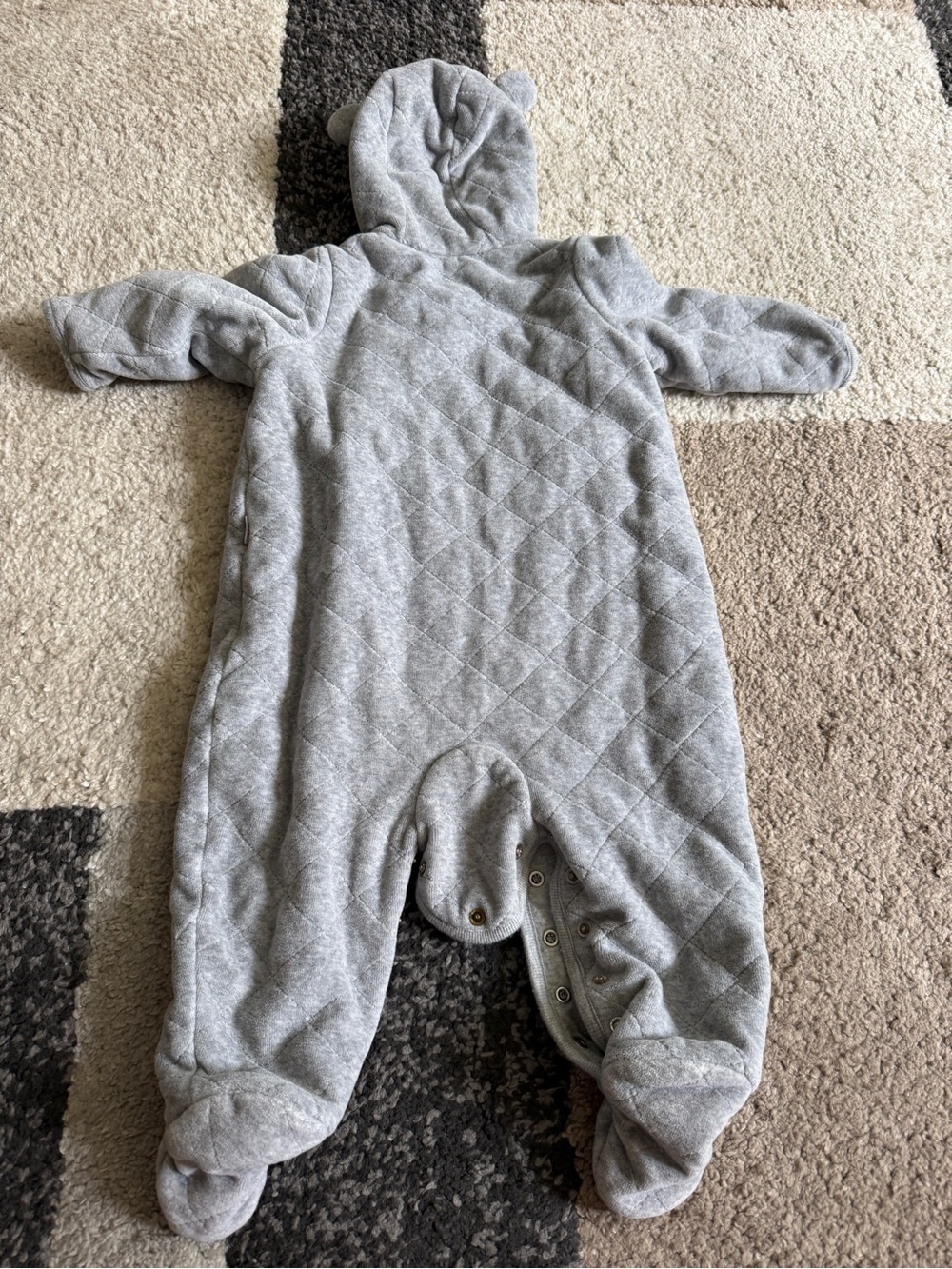 babyGap - Baby Quilted Hooded One-Piece Velour Snowsuit - Gray 6-12 months - Picture 3 of 5
